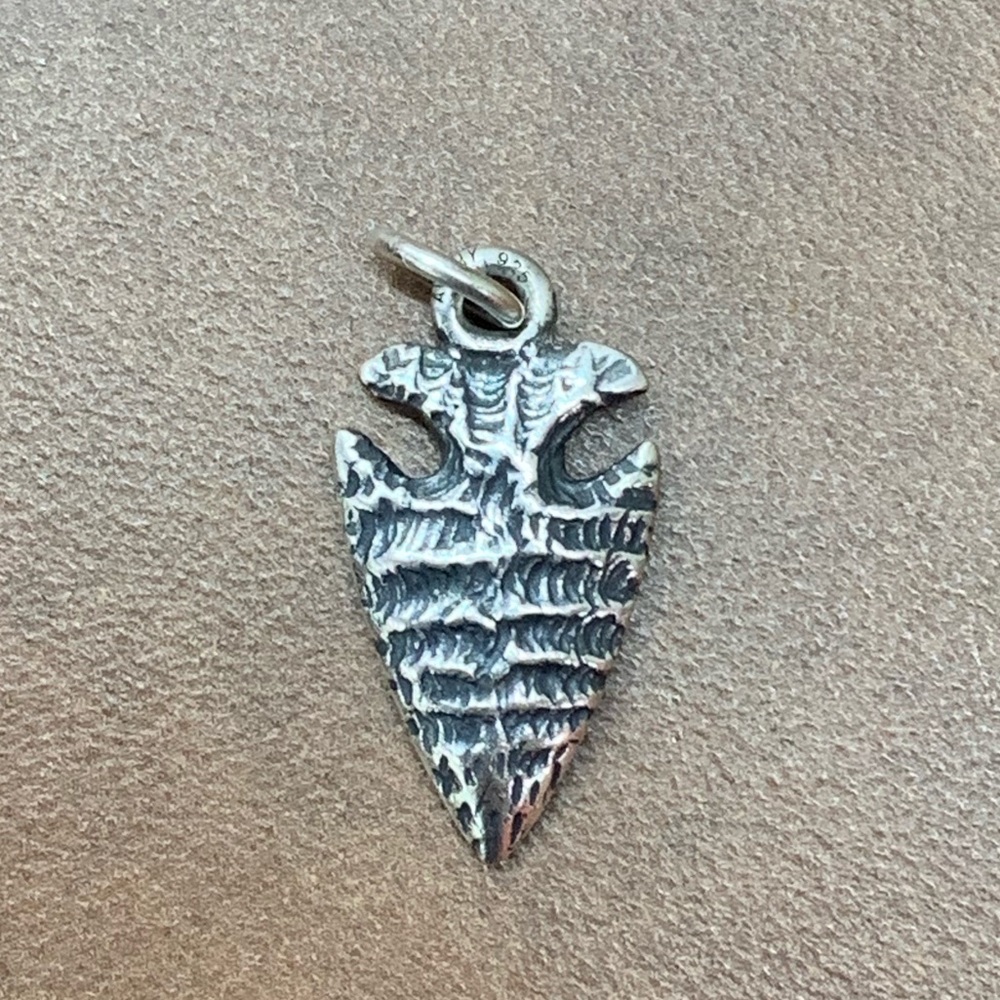 Arrowhead charm